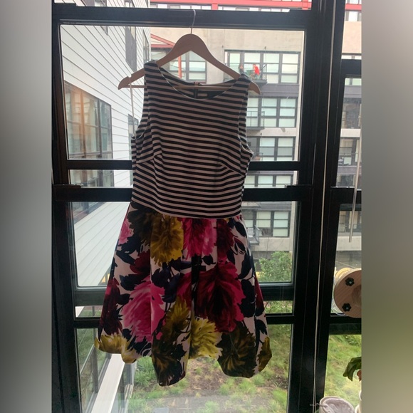 Just...Taylor Dresses & Skirts - Sleeveless mini/midi dress